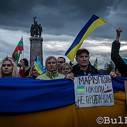 2022 - София - Демонстрация в защита на Украйна пред Паметника на съветската армия /МОЧА/