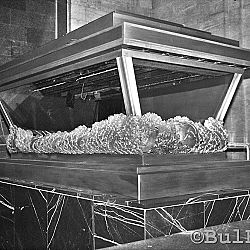 1992 - Sofia - The Hall for the Exposition of the Corpse in the Mausoleum of the Dictator Georgi Dimitrov